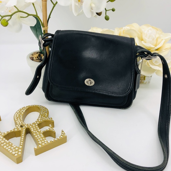 Coach Handbags - Vintage Coach Fold Over Bag Crossbody Shoulder Bag